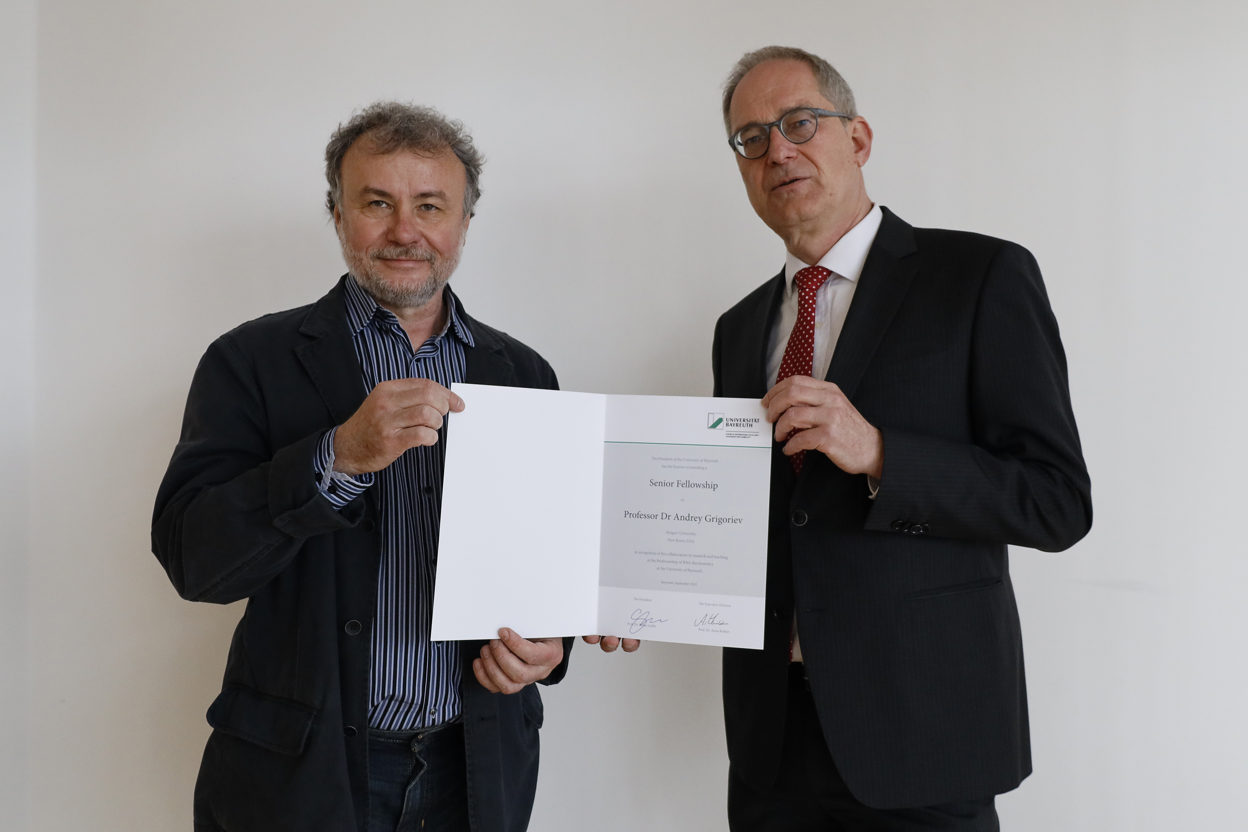 Professor Andrey Grigoriev and the President of the University of Bayreuth